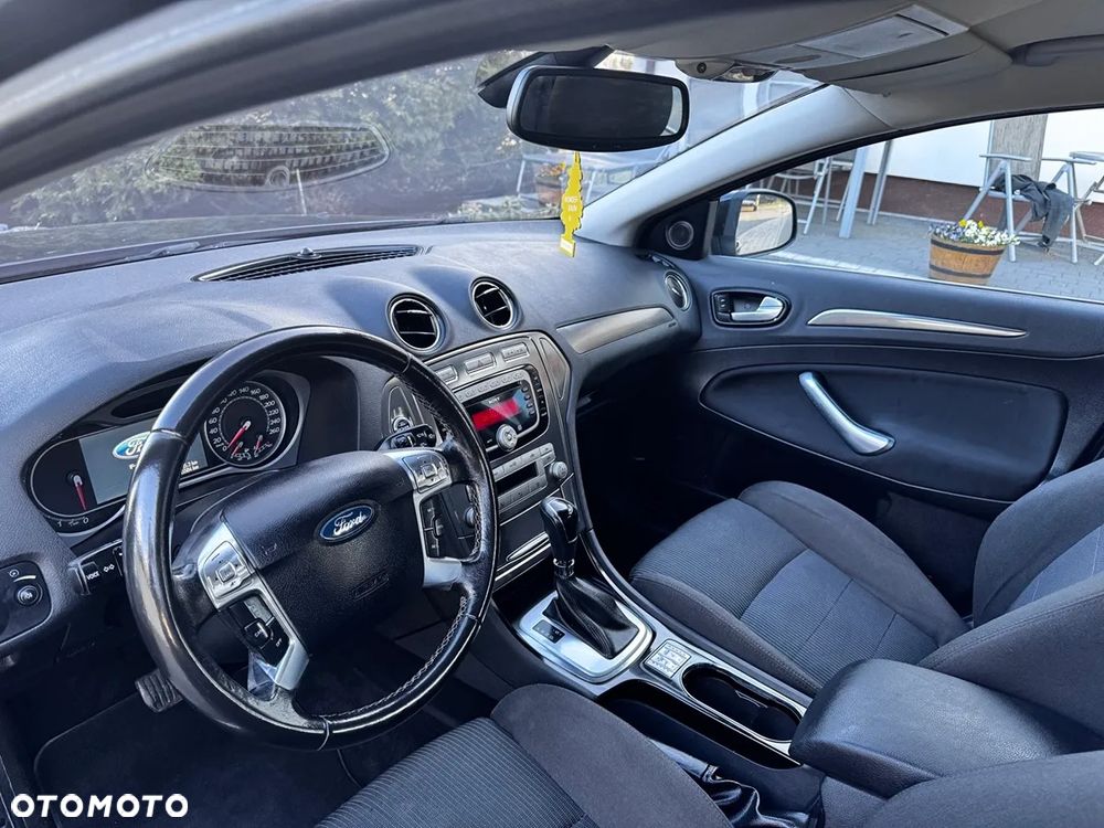 Ford Mondeo - 8