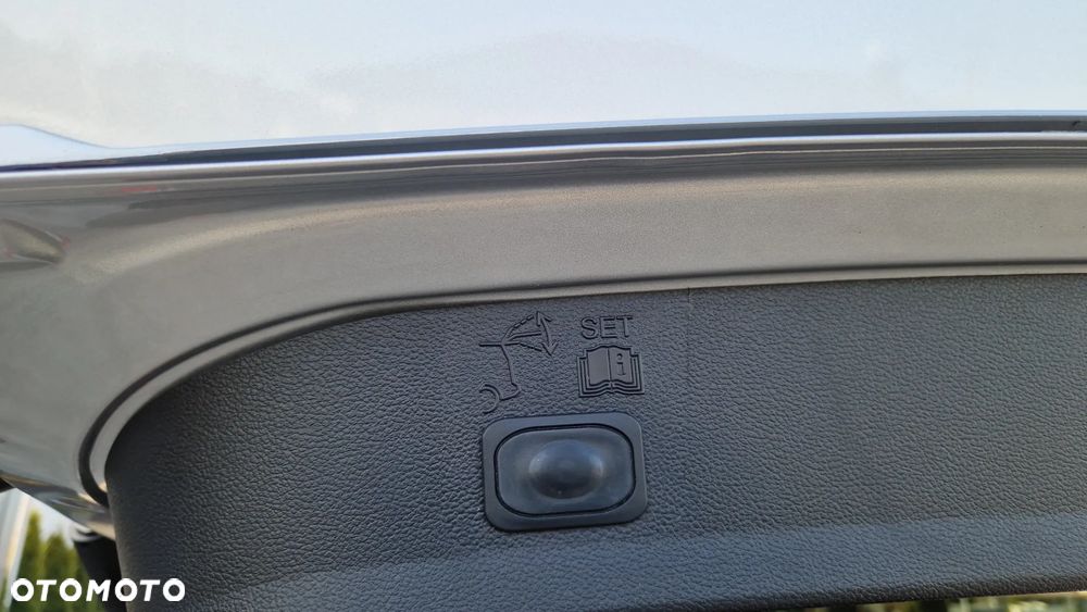 Ford Kuga 1.5 EcoBoost 4x4 Titanium - 35