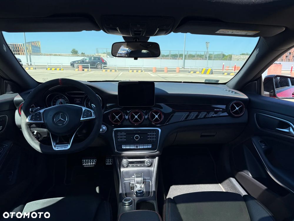Mercedes-Benz CLA - 11