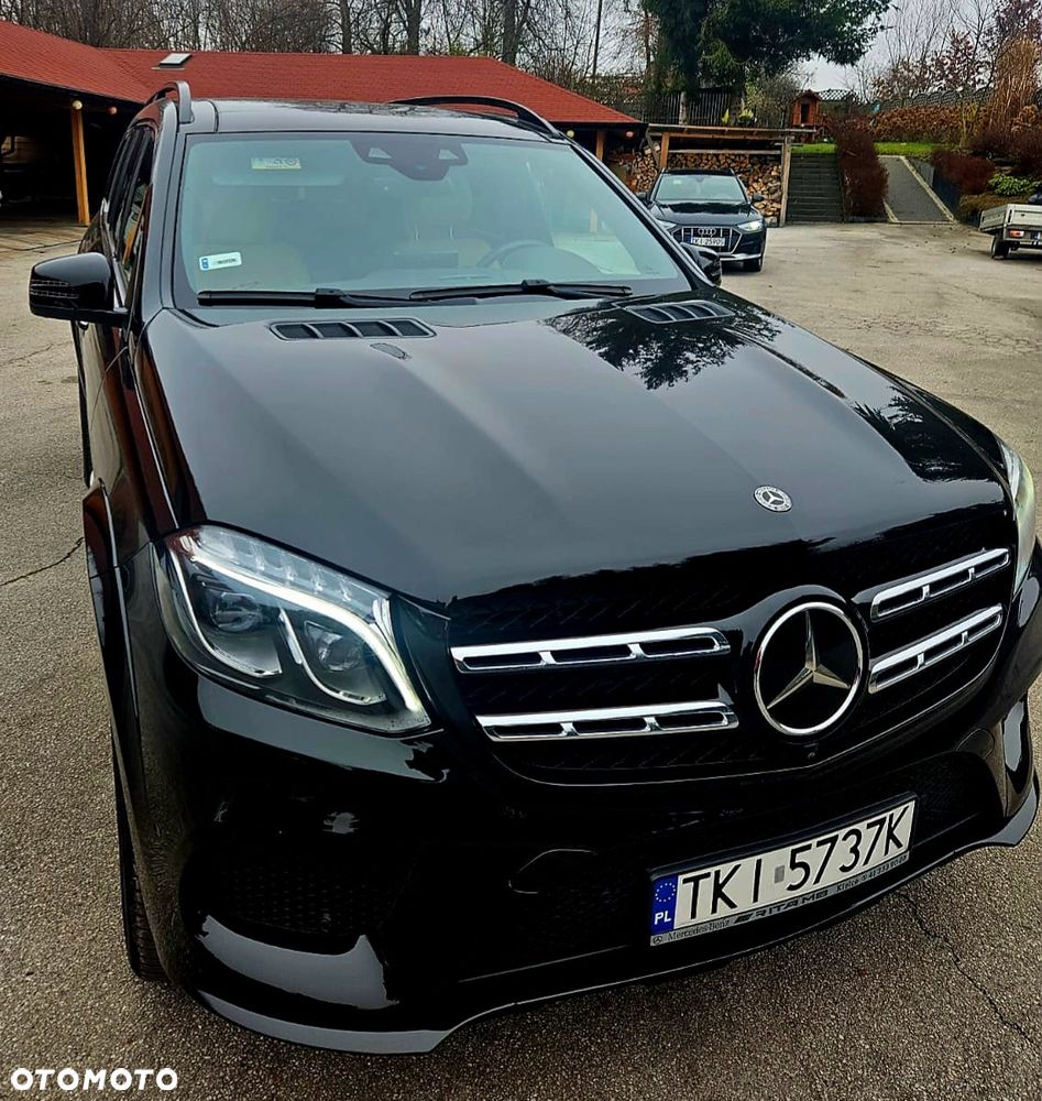 Mercedes-Benz GLS - 1