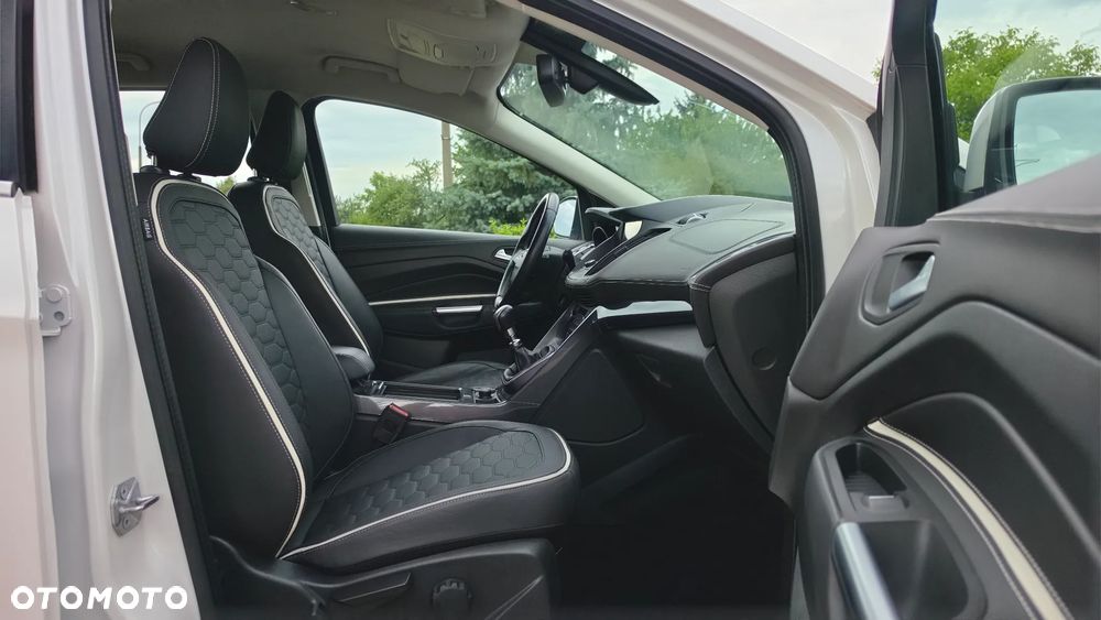 Ford Kuga 2.0 TDCi 2x4 Vignale - 36