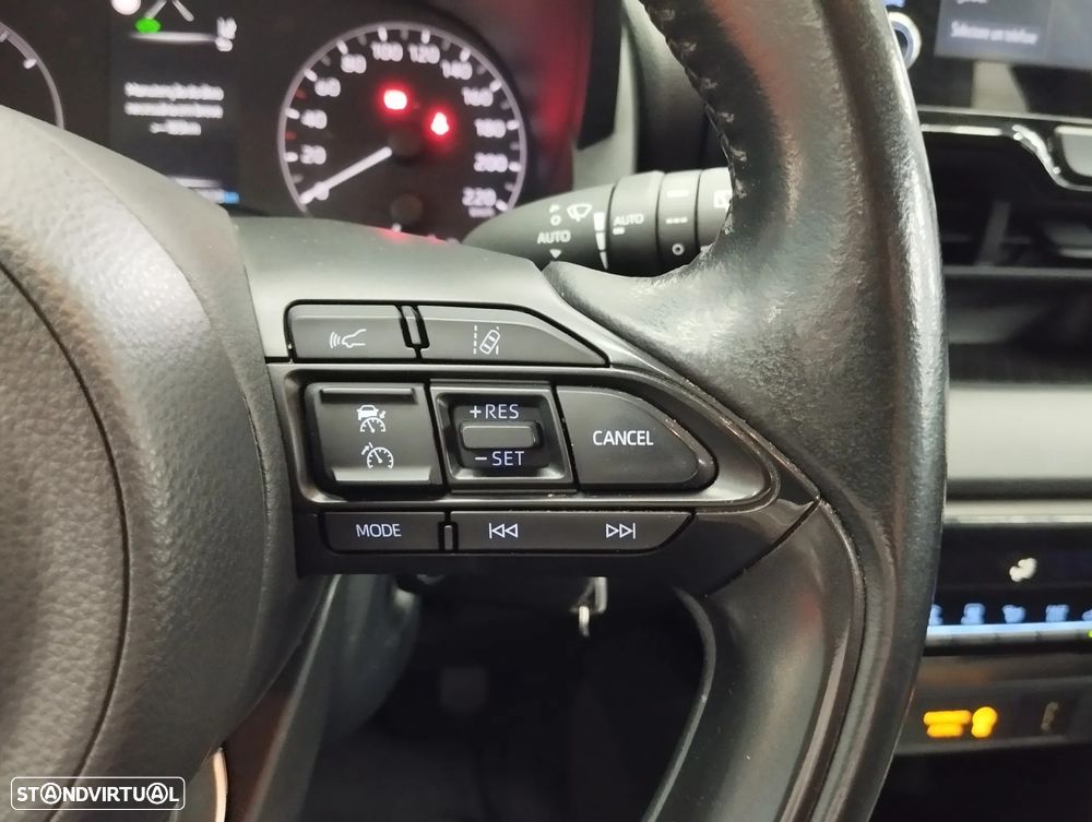 Toyota Yaris 1.5 HDF Comfort Plus - 18