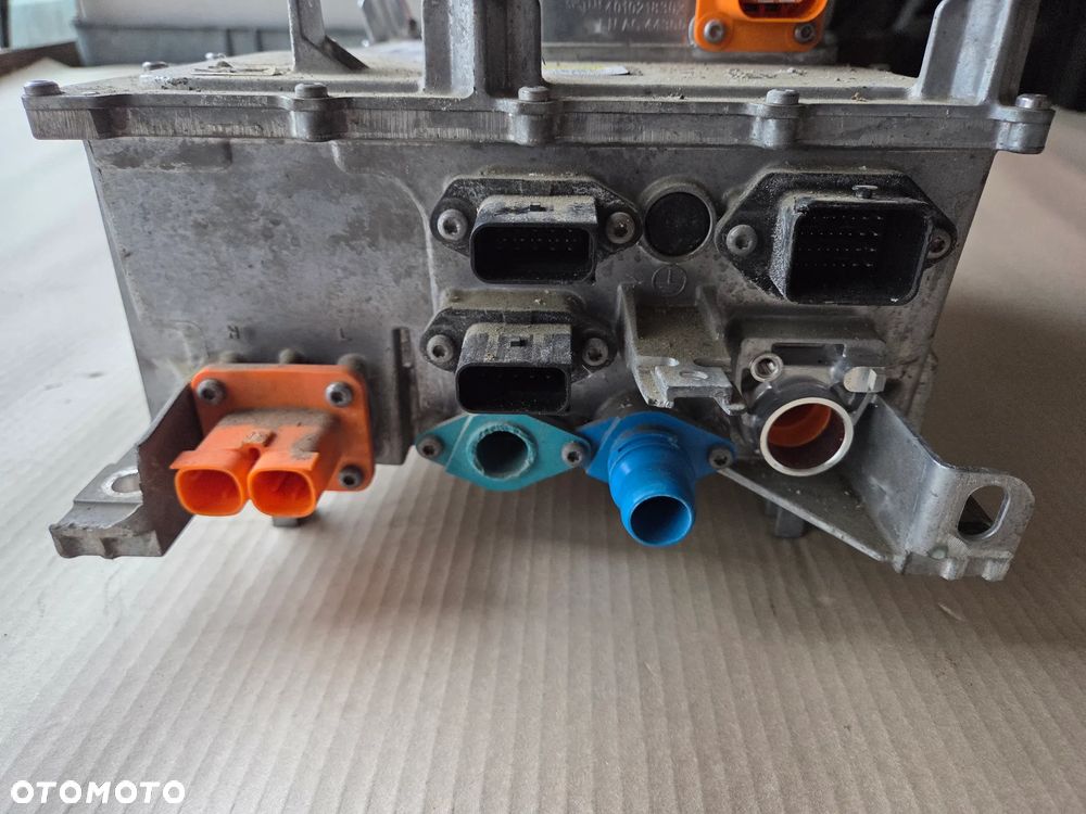 Falownik konwektor moduł napięcia Peugeot 208 II Elektryk - 2