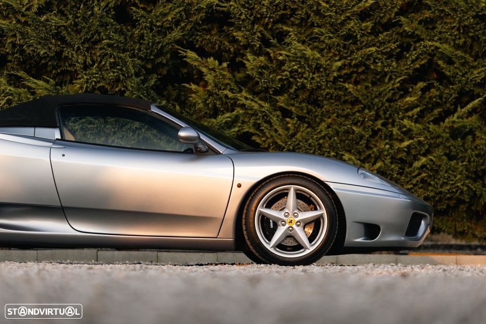 Ferrari 360 Spider - 26