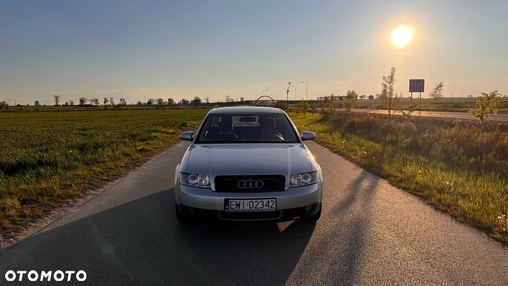 Audi A4 Limousine 1.8T - 8