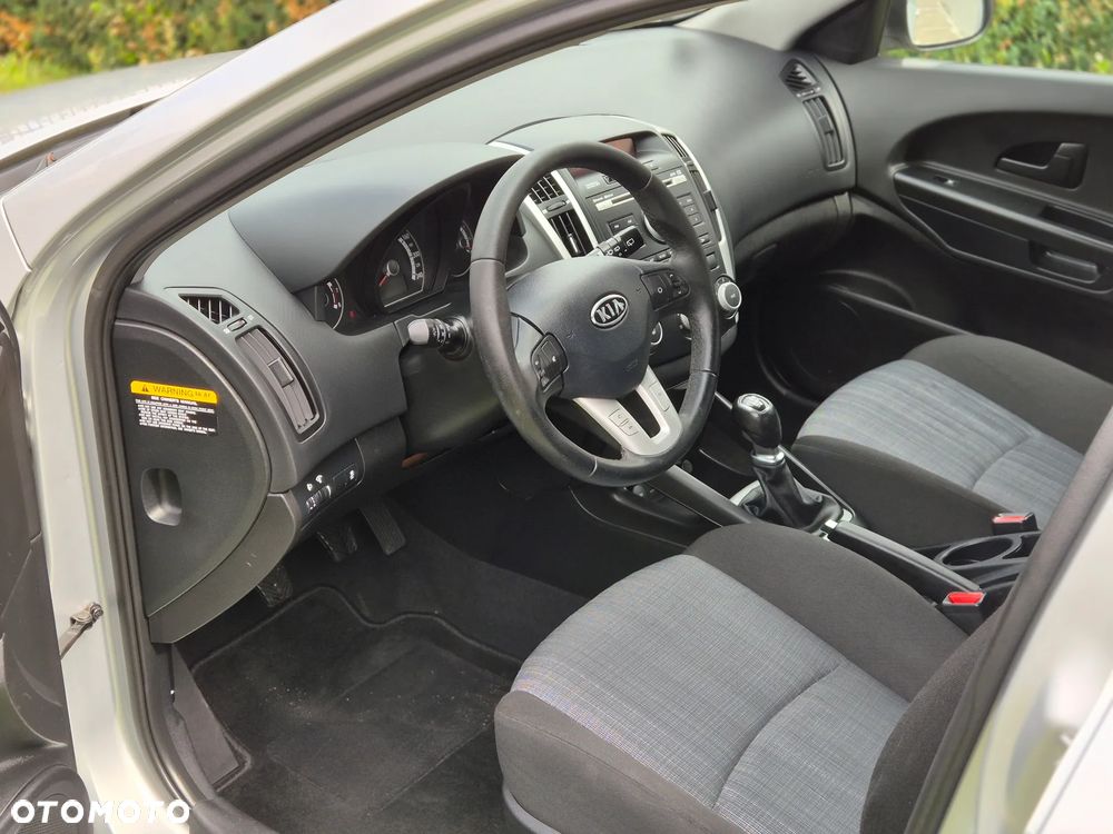 Kia Ceed 1.4 CVVT EX - 19