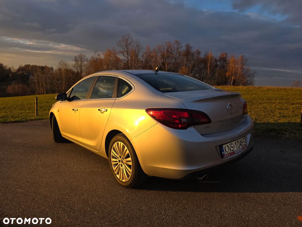Opel Astra 1.4 T Cosmo - 8