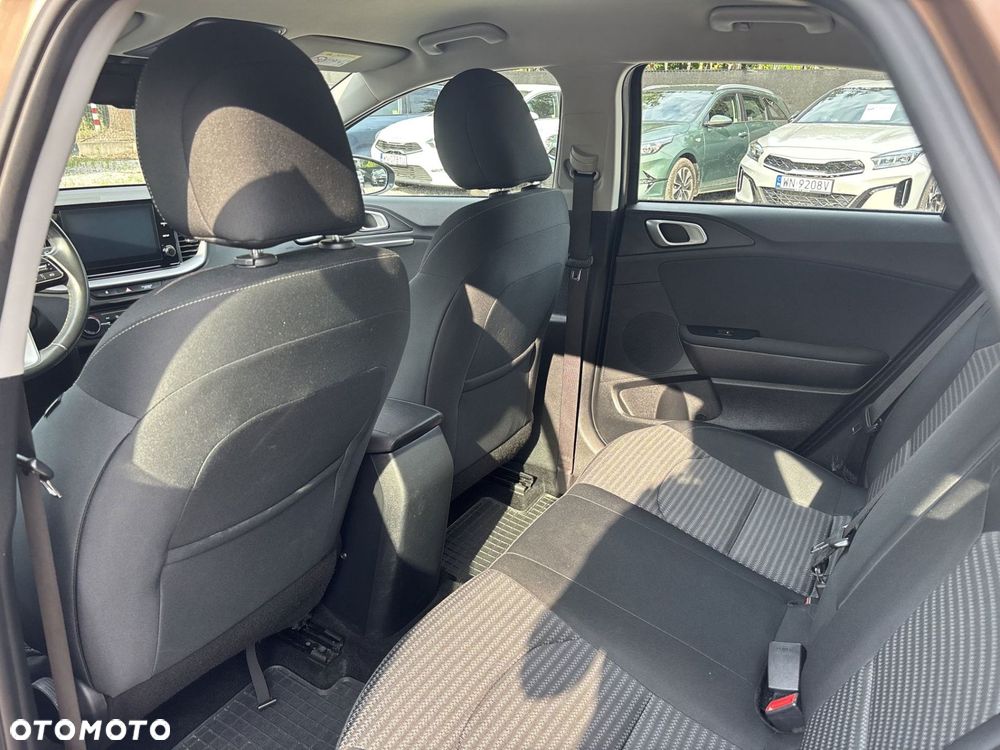 Kia Ceed 1.5 T-GDI M - 15