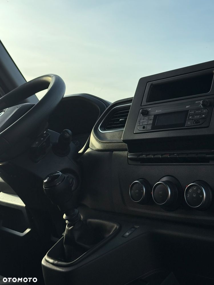 Renault Master III - 23