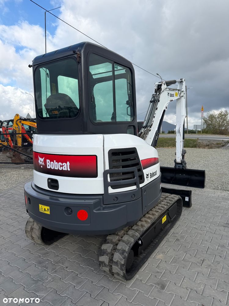 Bobcat E32 - 1