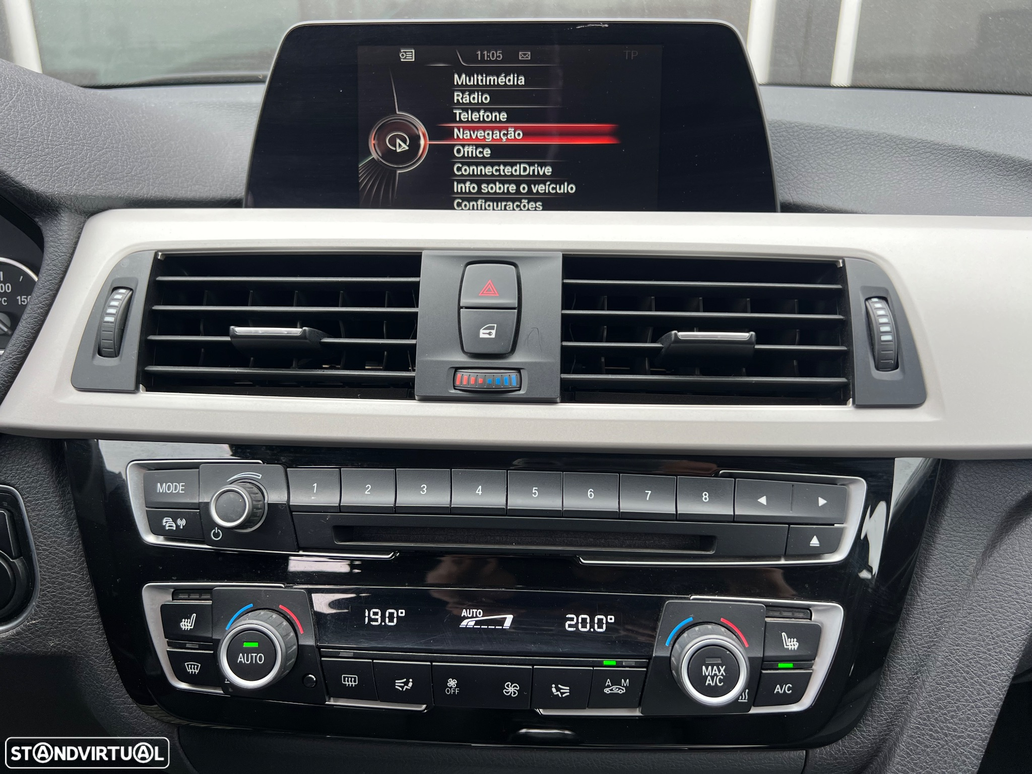 BMW 318 d Touring Advantage - 14