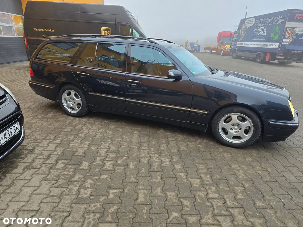 Mercedes-Benz Klasa E - 6