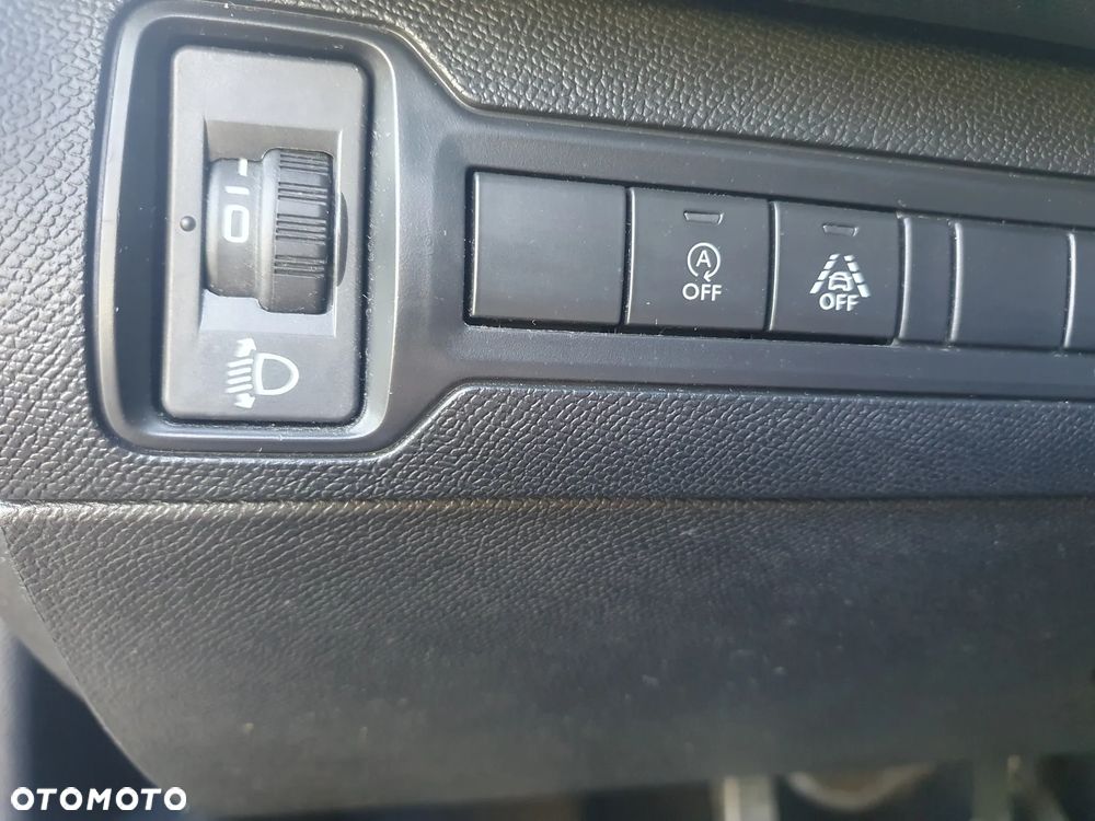 Peugeot 308 1.6 BlueHDi Allure S&S - 11