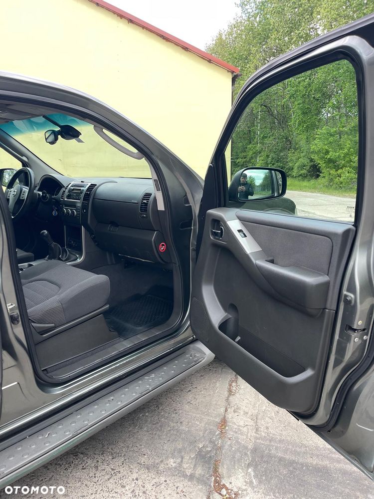 Nissan Pathfinder 2.5 dCi SE - 8