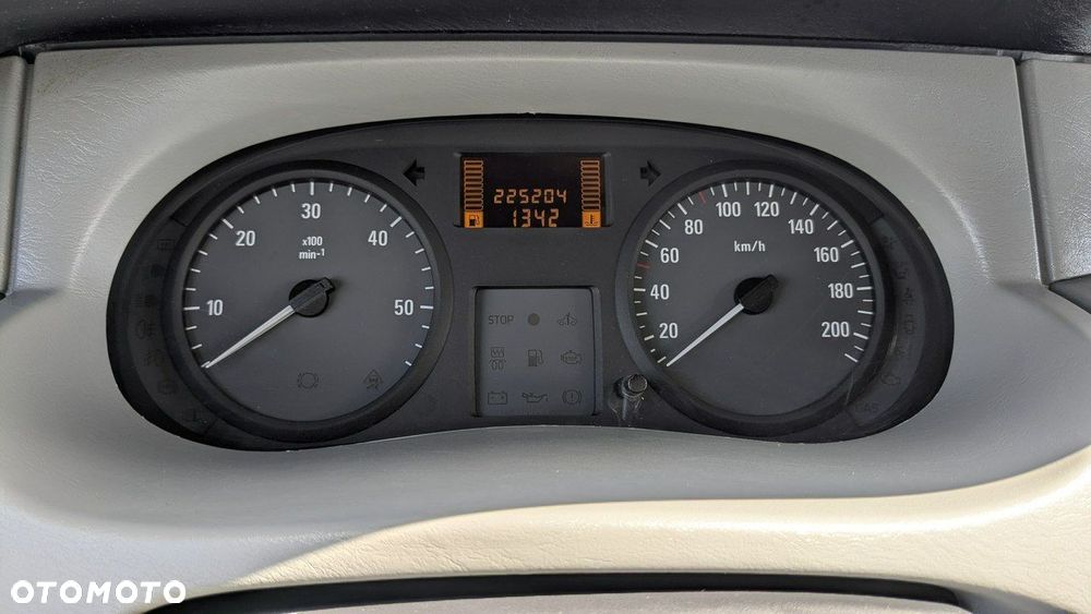 Opel Vivaro - 25