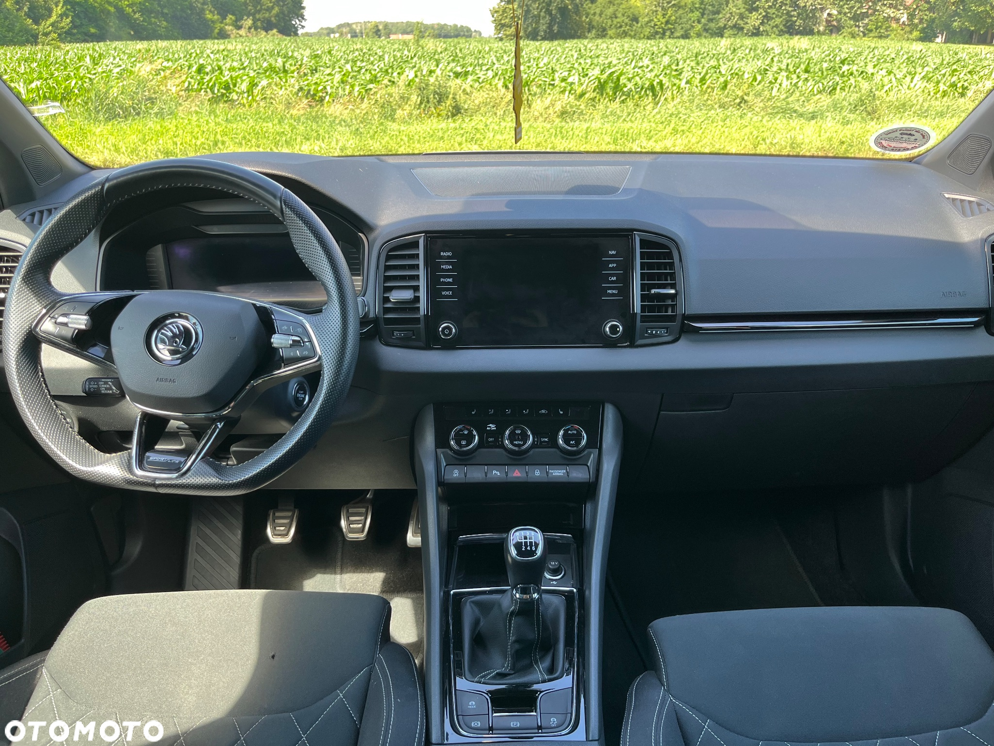 Skoda Karoq 1.5 TSI ACT Sportline - 10