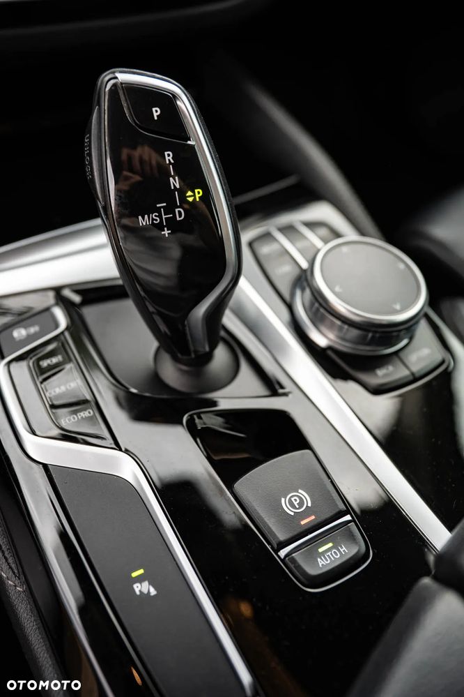 BMW Seria 5 520d Luxury Line - 16