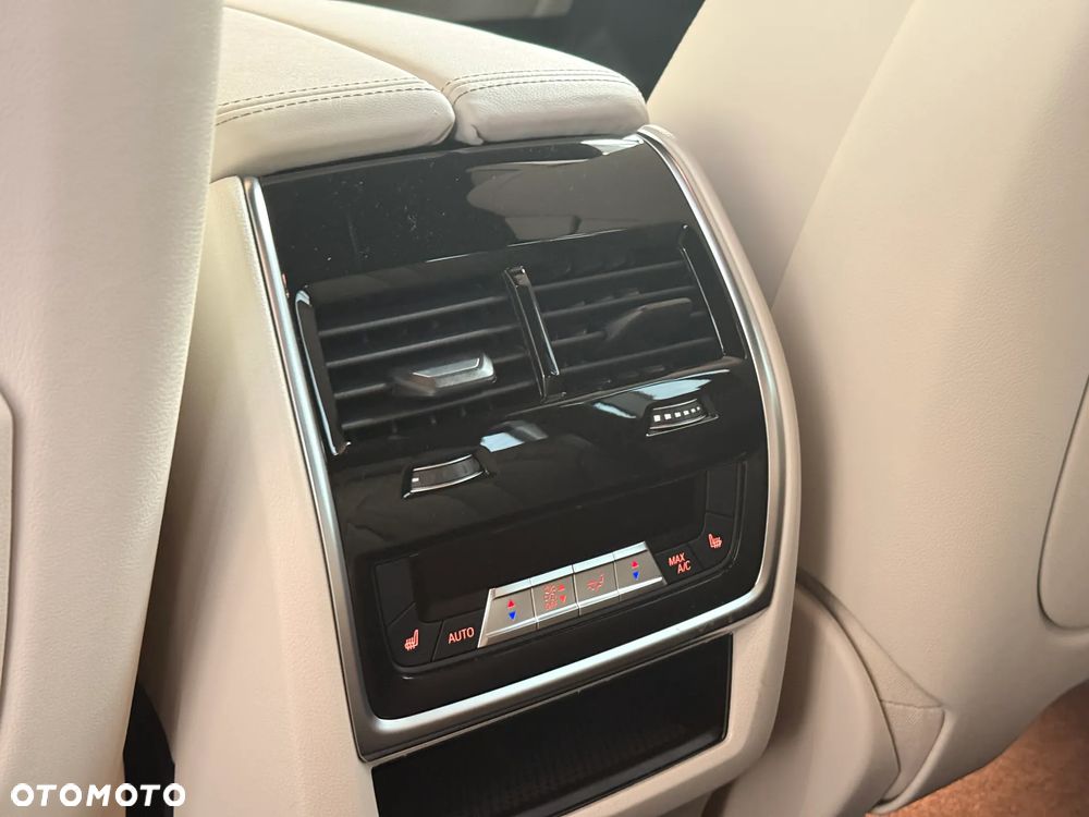 BMW X5 xDrive40d - 26