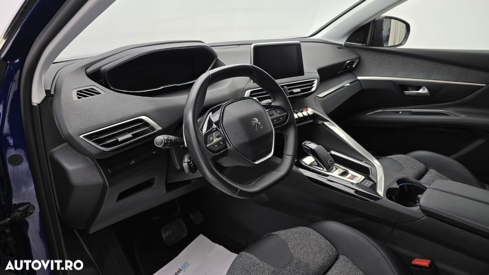 Peugeot 3008 1.6 PureTech Turbo S&S EAT8 Allure - 13