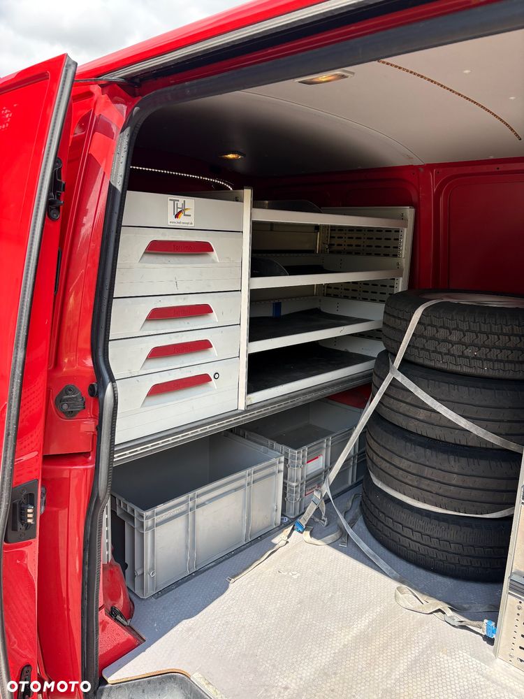 Volkswagen Transporter T6 - 18