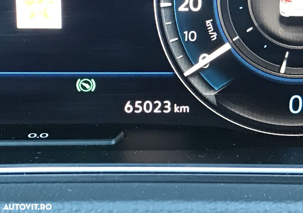 Volkswagen Golf - 8