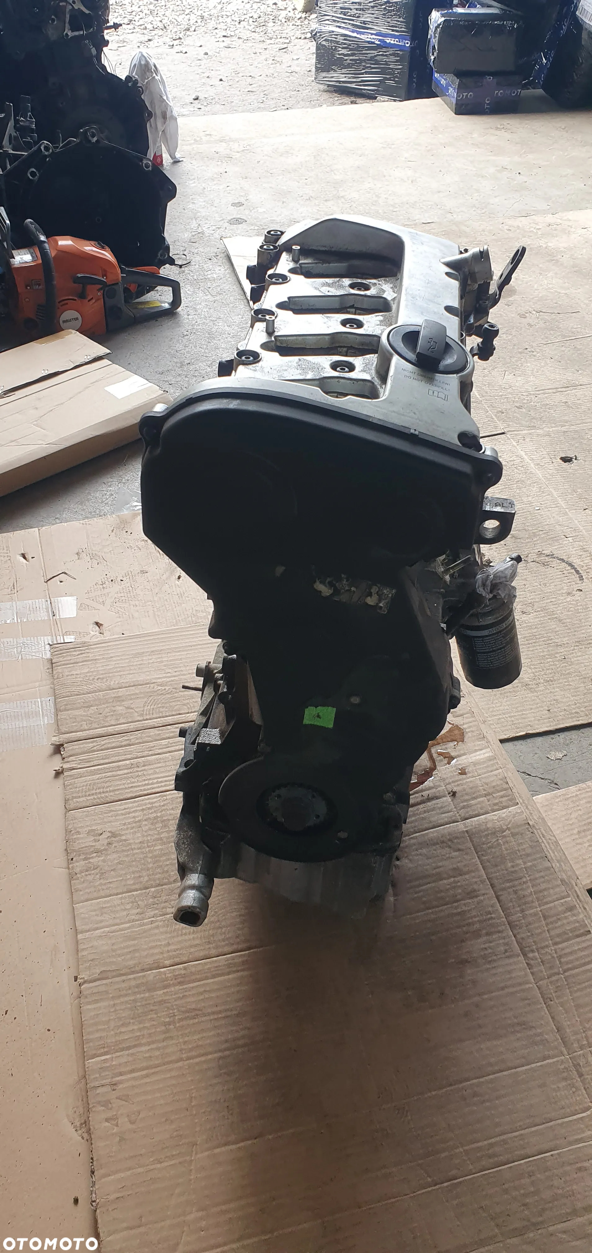 Silnik blok silnika słupek Audi A4 B6 2.0 ALT - 4