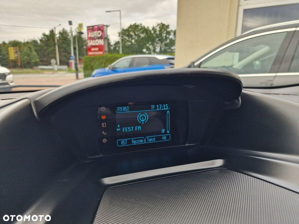 Ford Kuga 1.6 EcoBoost 2x4 Titanium - 30