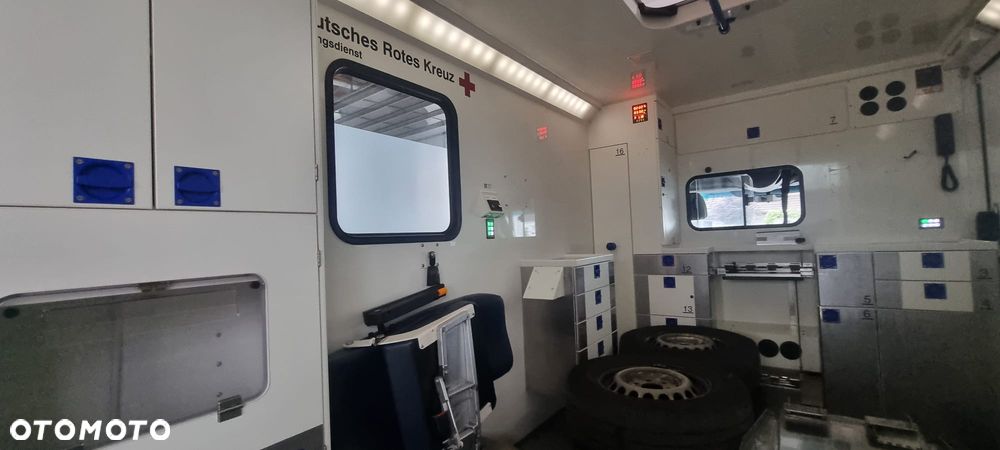 Mercedes-Benz Sprinter - 22