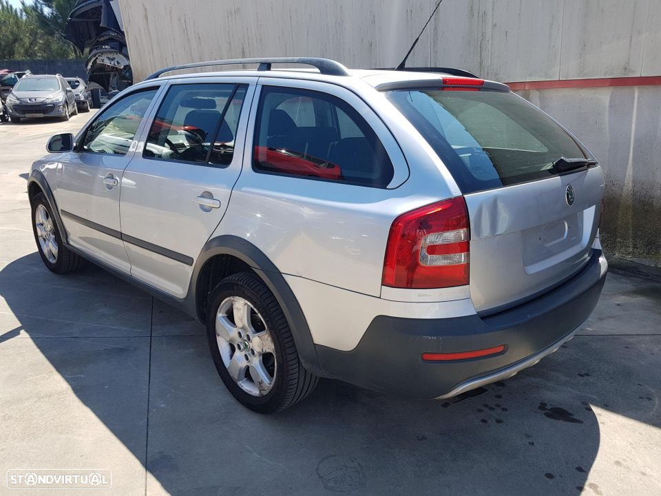 Skoda Otavia Scout para peças - 2