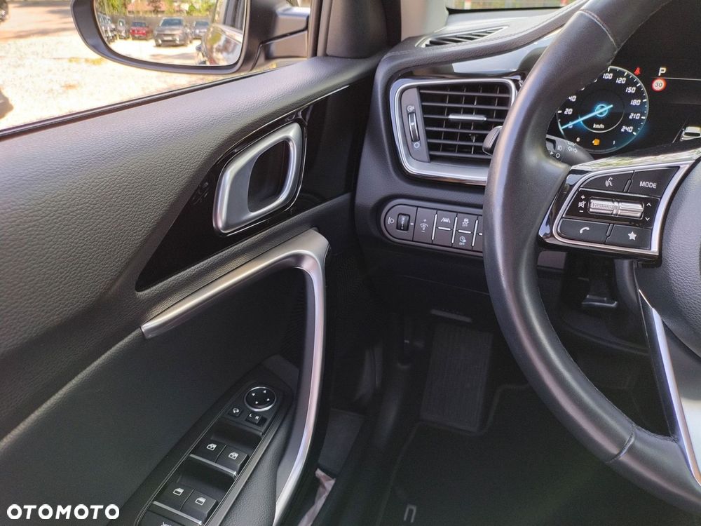 Kia Ceed 1.6 GDI PHEV Business Line DCT - 23