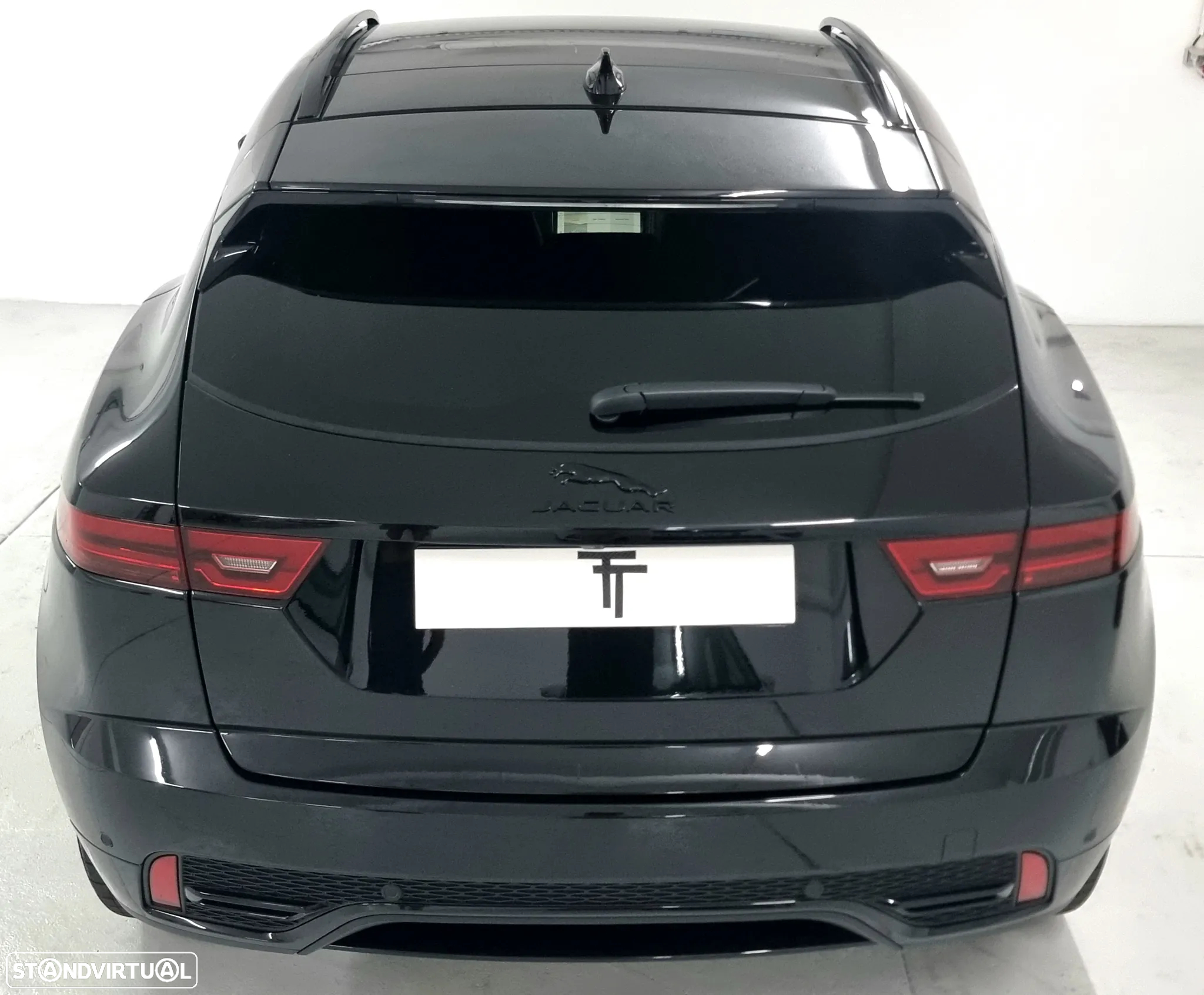 Jaguar E-Pace 1.5 P300e R-Dynamic SE AWD Aut. - 4