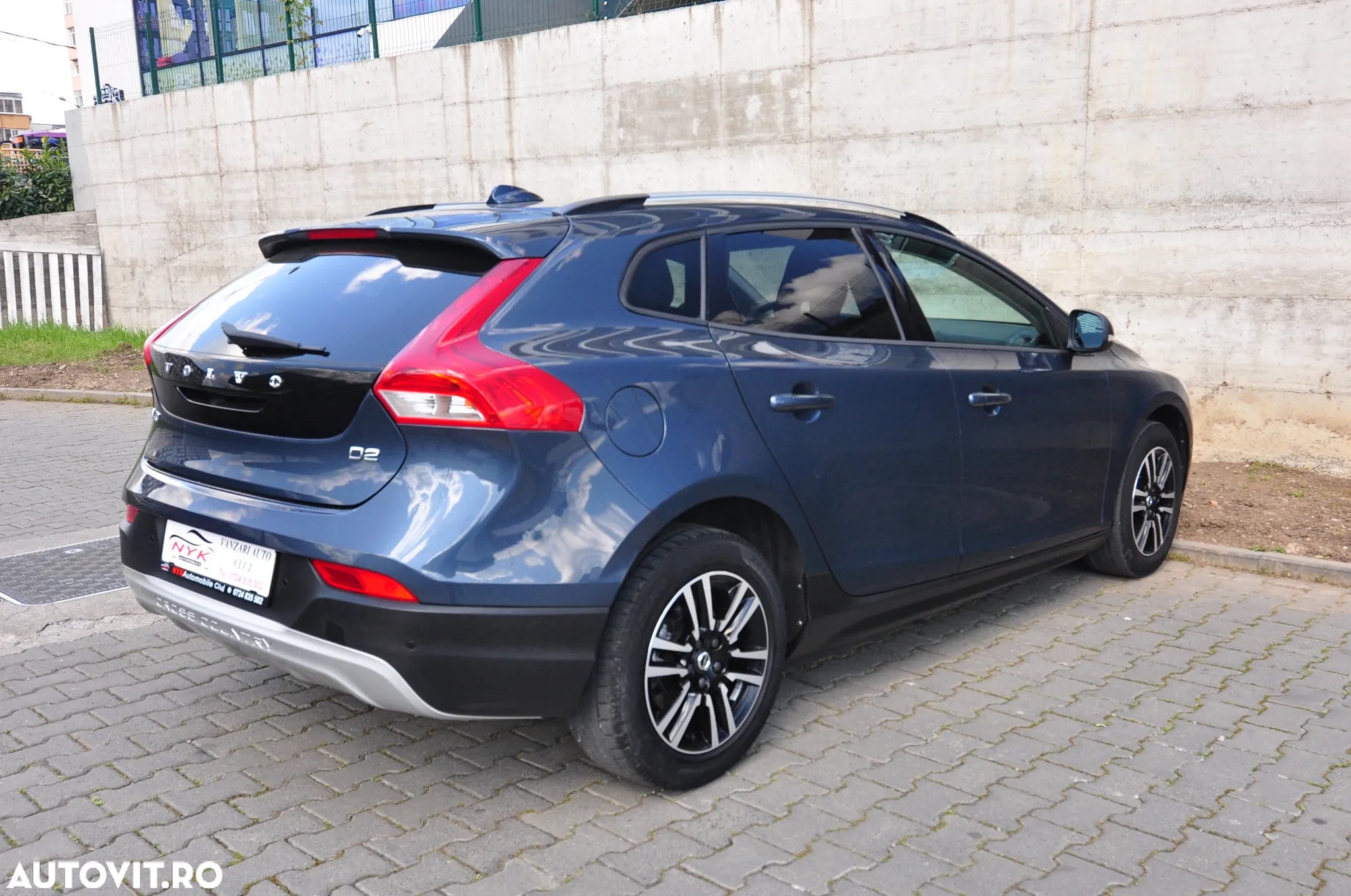 Volvo V40 Cross Country D2 Geartronic - 4
