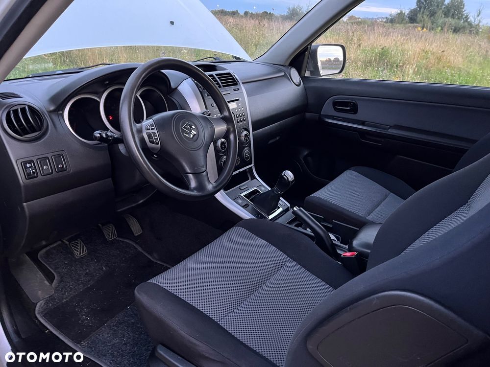 Suzuki Grand Vitara 1.9 DDiS - 10