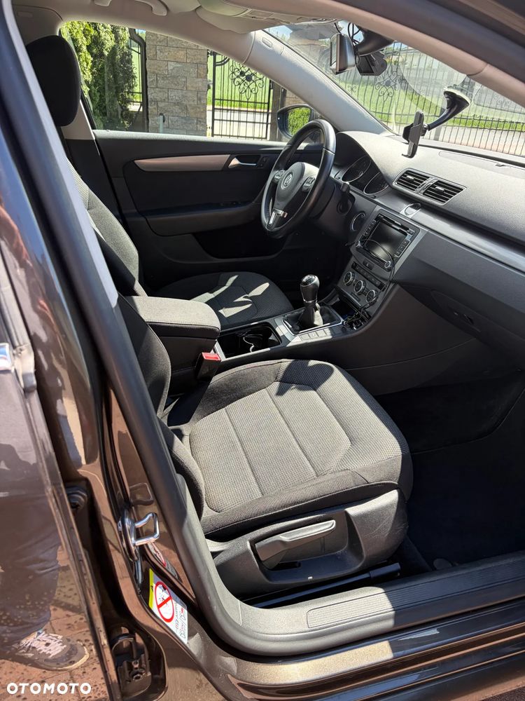 Volkswagen Passat 2.0 TDI Comfortline - 5