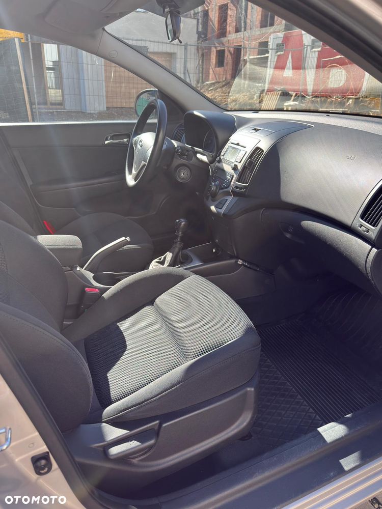 Hyundai i30 1.6 Comfort - 6