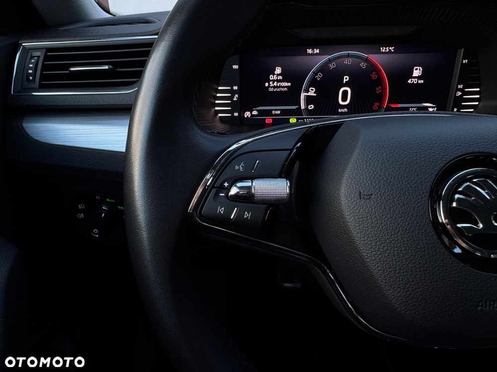 Skoda Superb 2.0 TDI SCR Ambition DSG - 23