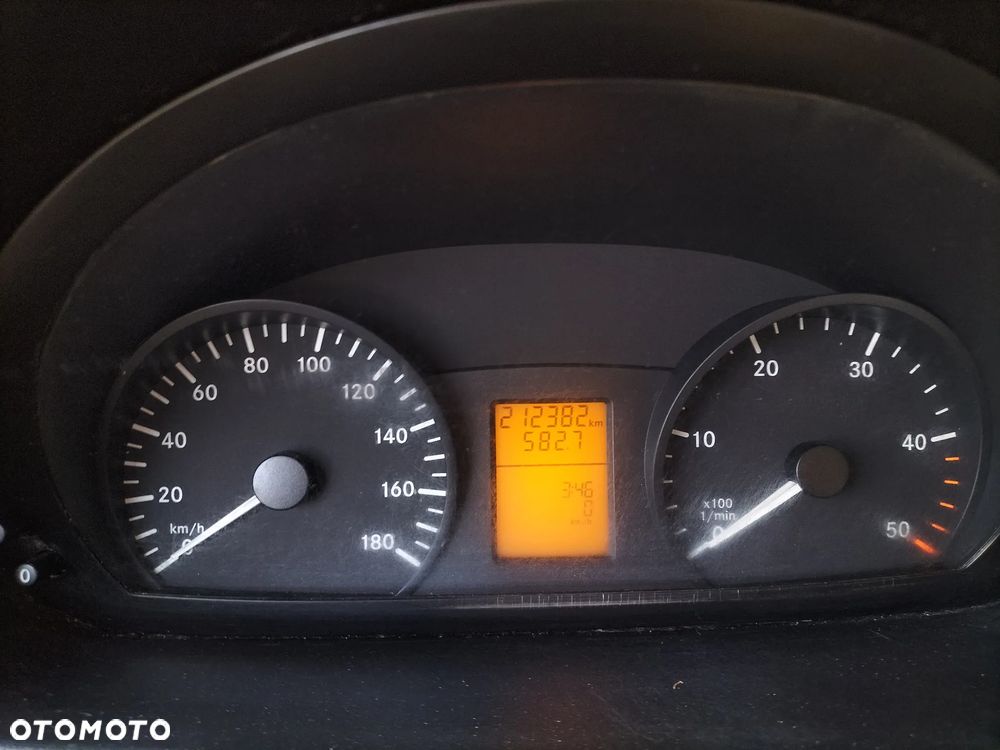 Mercedes-Benz Sprinter - 31