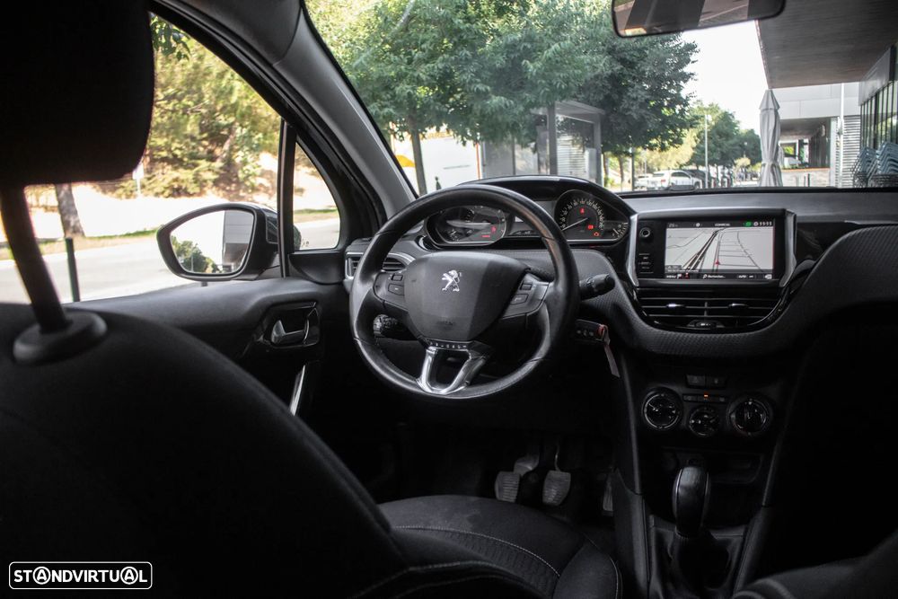 Peugeot 208 82 PureTech Style - 22
