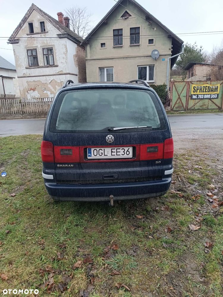 Volkswagen Sharan 2.0 - 4