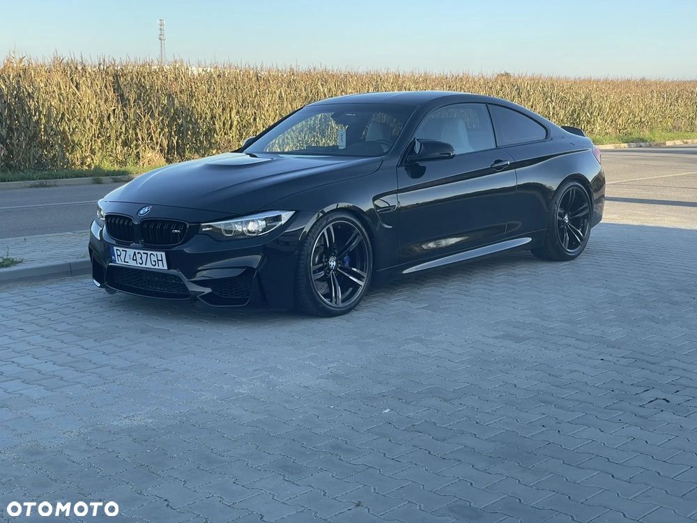 BMW M4 Coupe DKG - 25