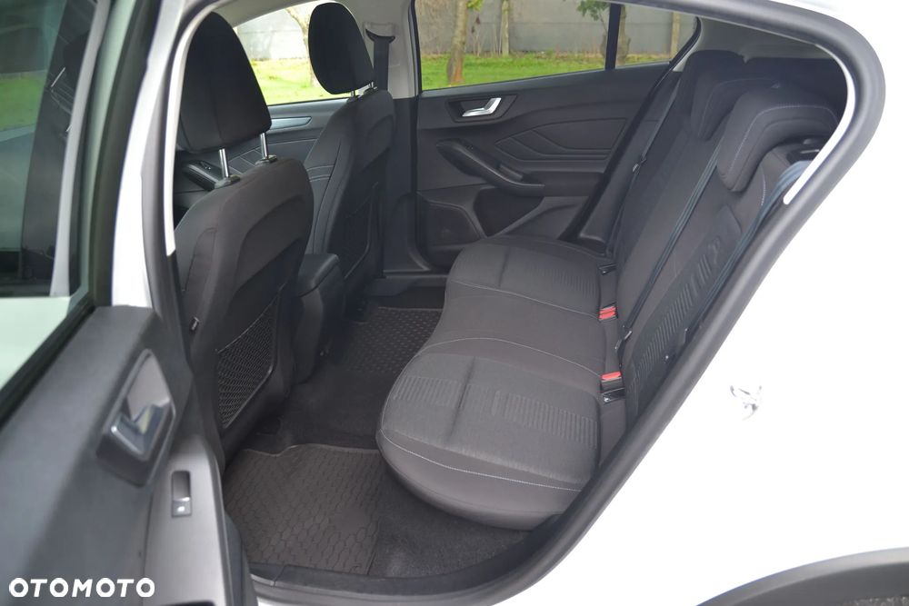 Ford Focus 2.0 EcoBlue Active - 17