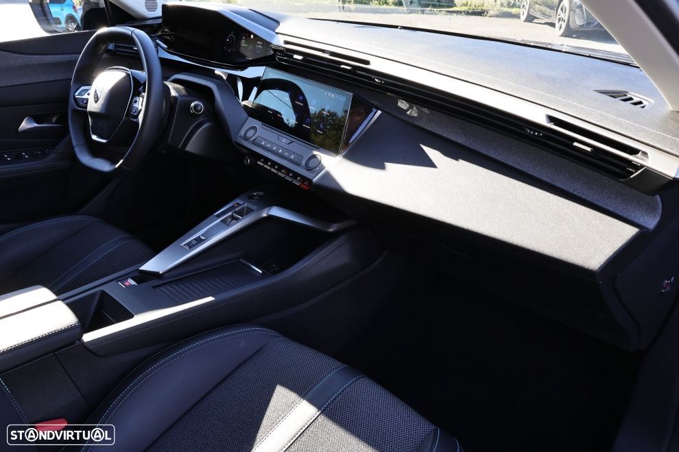 Peugeot 408 1.6 Hybrid Allure e-EAT8 - 14