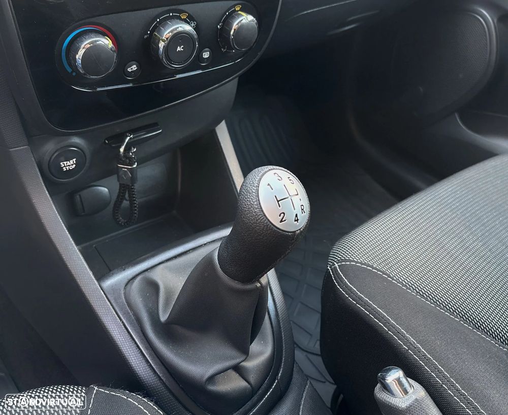 Renault Clio Sport Tourer 1.5 dCi Dynamique S - 20