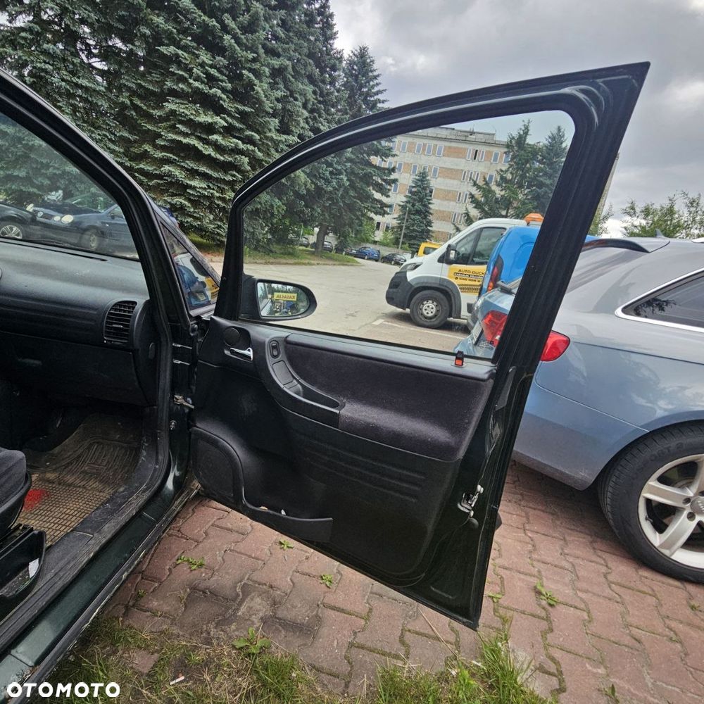 Opel Zafira (2001r) 1,8 B 92 kW / 125 KM (kod lak: Z380) pojazd na części - 9