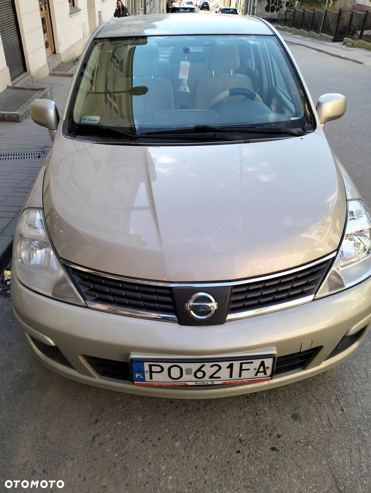 Nissan Tiida 1.6 Visia - 1