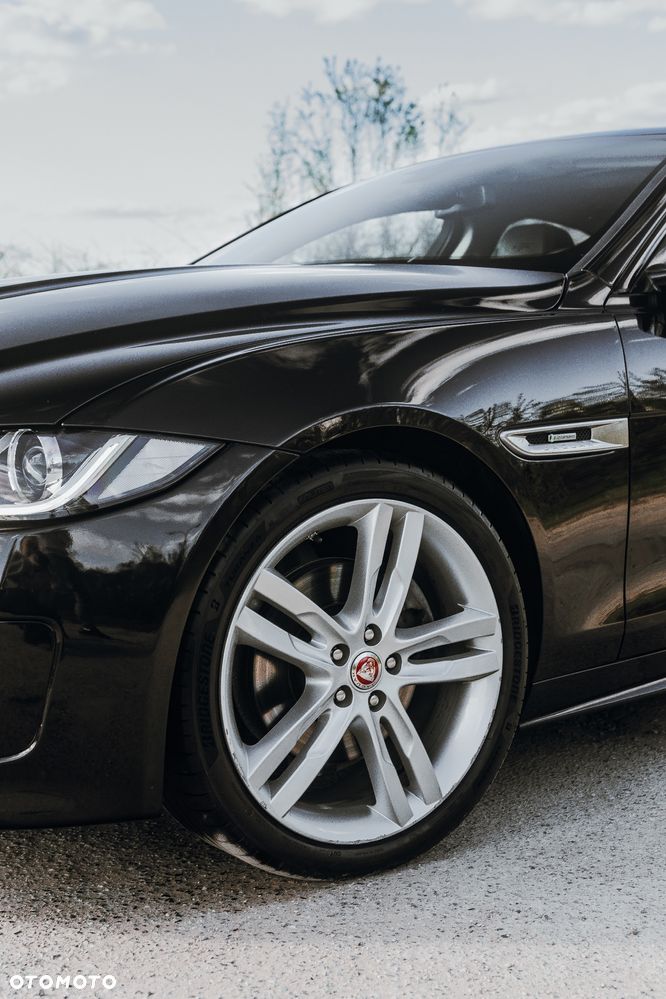 Jaguar XE 20d R-Sport - 9