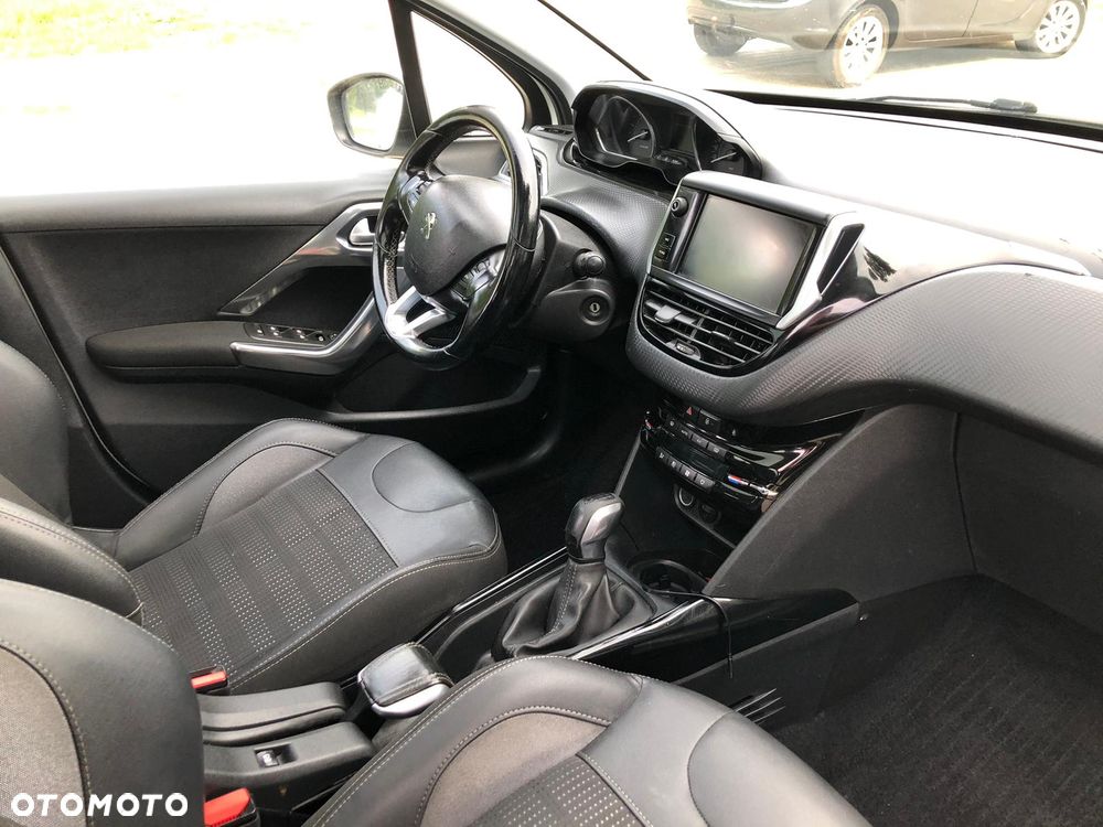 Peugeot 2008 1.6 BlueHDi Allure S&S - 8