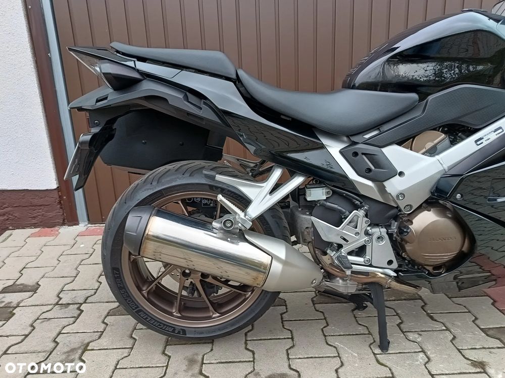 Honda VFR - 10