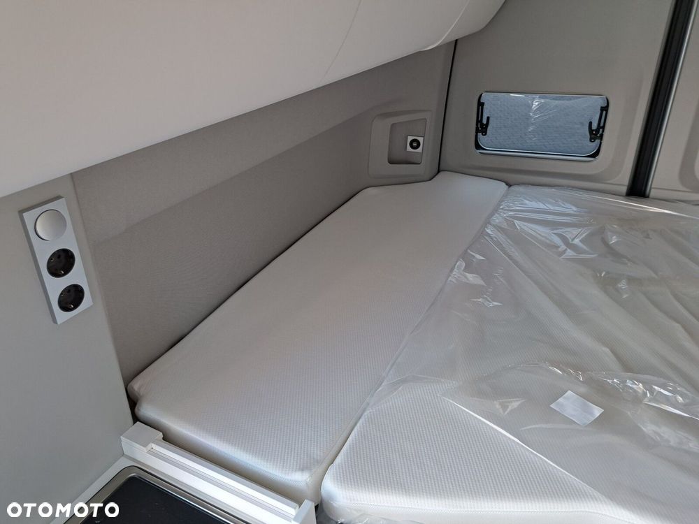 Volkswagen Crafter - 13