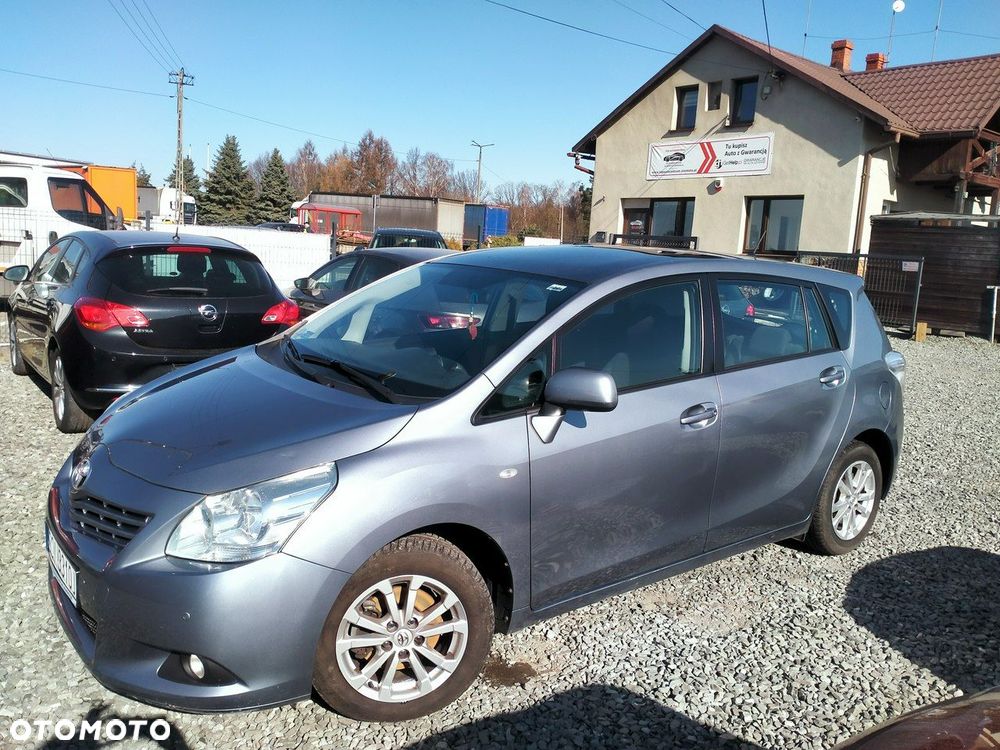 Toyota Verso 1.8 Premium - 2